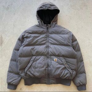 WANT TO BUY VINTAGE CARHARTT Belmont PUFFER VEST LARGE OR XL LET ME KNOW :)